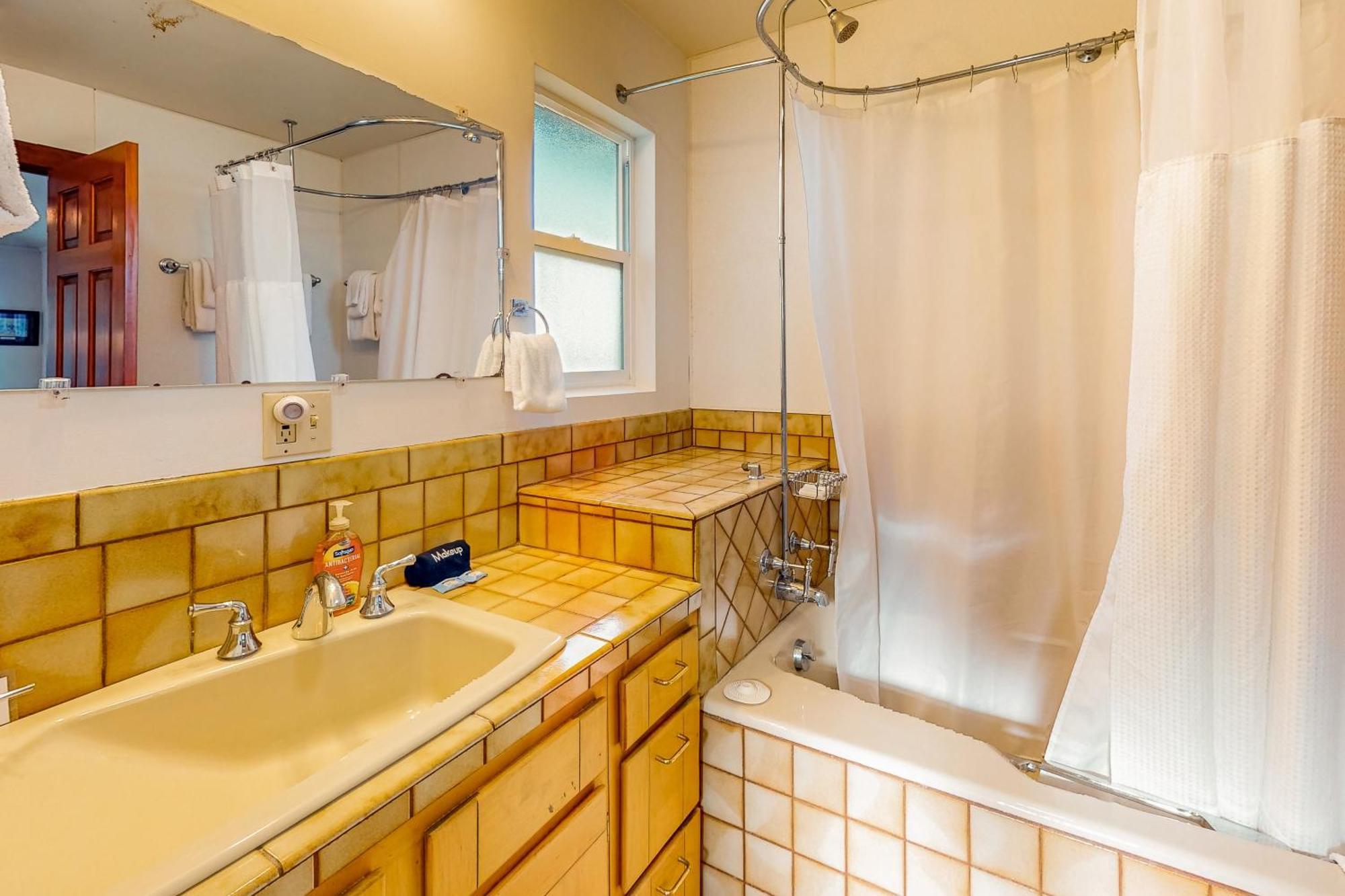 Headland Cove Retreat Villa Mendocino Room photo