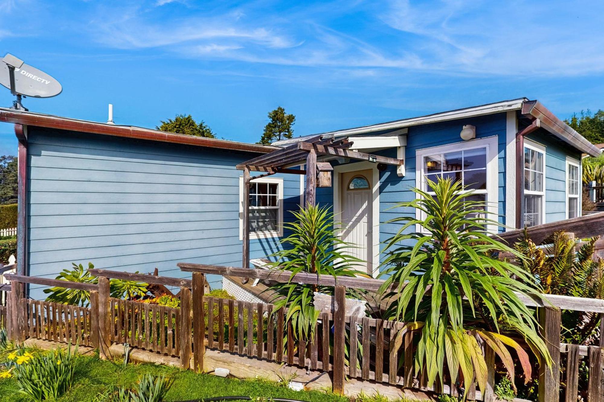 Headland Cove Retreat Villa Mendocino Room photo