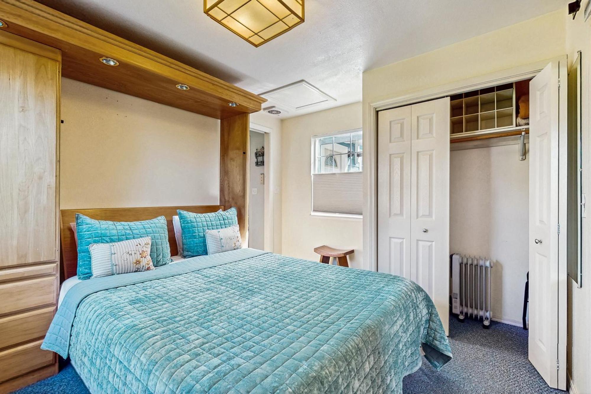 Headland Cove Retreat Villa Mendocino Room photo